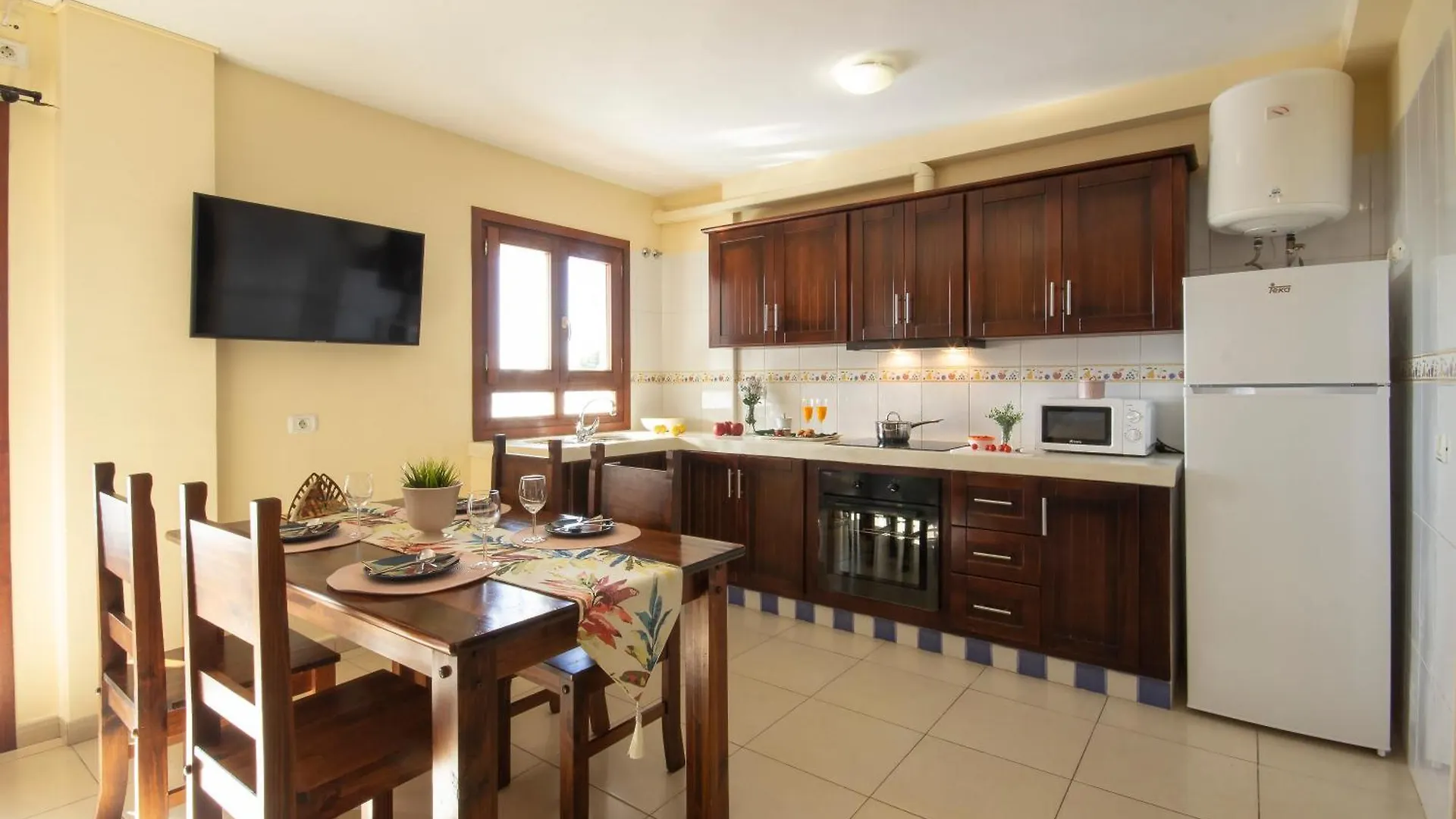 Beach Apartment With Terrace And Pool Punta Del Hidalgo